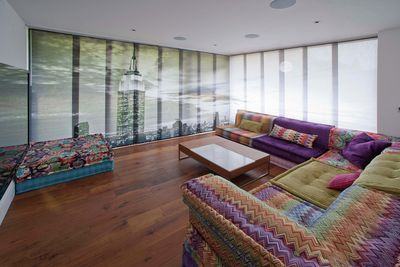 Panel Glide Systems, SG 2700, Multi Shadow, Room shot "Aurora House, Essex", United Kingdom